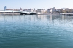 Vue de l'autre côté du Rhône (pont de la Guillotière 2 avril, 12h50)