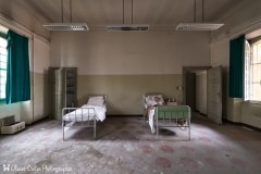 Hôpital psychiatrique du cireur de pompes - Le dernier patient