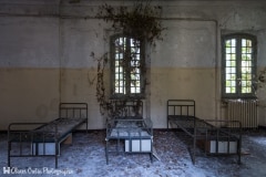 Hôpital psychiatrique du cireur de pompes - Les 3 ours