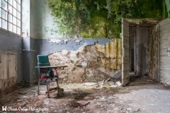 Hôpital psychiatrique du croque-mitaine - Repeindre les murs