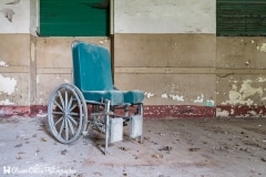 Hôpital psychiatrique du croque-mitaine - La chaise du mono